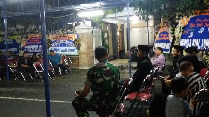 Ratusan Warga Ikuti Tahlilan di Rumah Duka Kapten Dwi Cahyadi