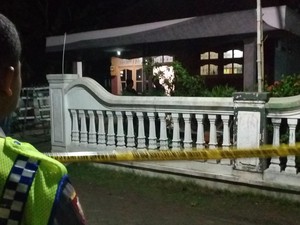 Rumah Terduga Teroris Digerebek di Trowulan, Ibu dan 5 Anak Diamankan