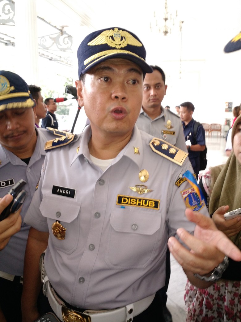 Kadishub DKI: Uji Coba Pelat Ganjil Genap Mulai 20 Juli Selama Sebulan Kadishub DKI: Uji Coba Pelat Ganjil Genap Mulai 20 Juli Selama Sebulan