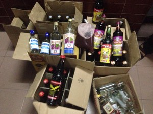 Polisi Sita Puluhan Botol Miras di Lokasi Rawan Tawuran di Setiabudi