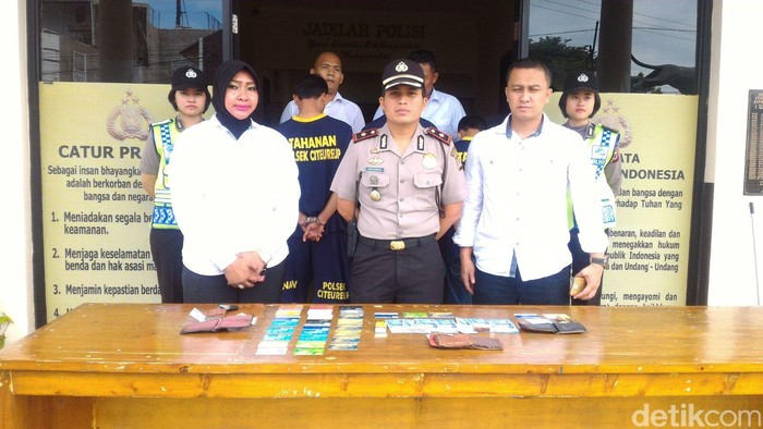Polisi Tangkap Komplotan Pembobol ATM Jaringan Lampung di Citeureup