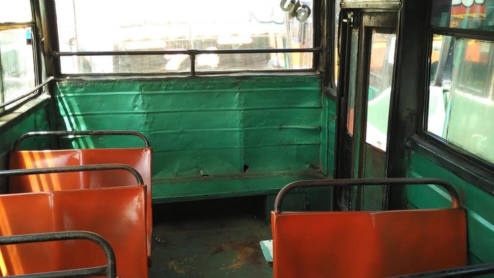 Begini Tampilan Metromini Tak Laik Jalan: Ban Gundul Sampai Rem Bermasalah