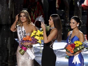 Presiden Kolombia Tetap Anggap Miss Colombia Sebagai Miss Universe 2015