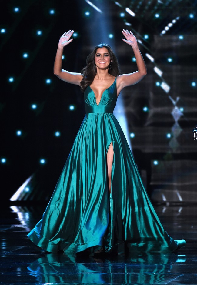 Paulina Vega, pemenang Miss Universe 2014 mengalami hal kejam di dunia modelling. Dia pernah dinilai gemuk oleh agensi model, padahal berat badan hanya naik satu kilogram Foto: Ethan Miller/Getty Images