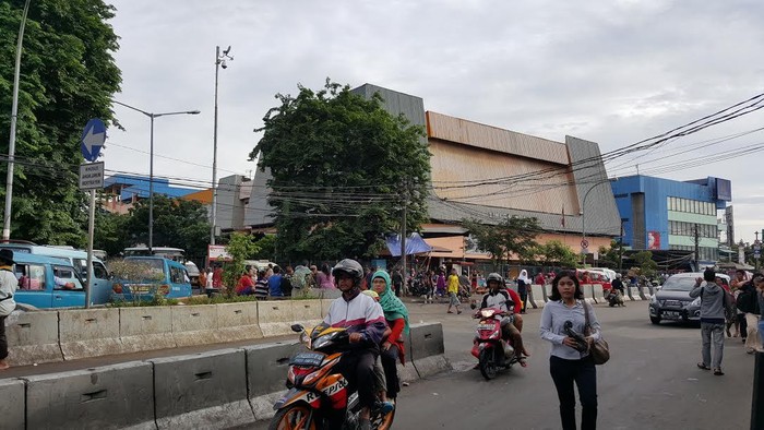 Sepi Metromini 75 di Terminal Pasarminggu Tak Pengaruh, Penumpang Pilih Angkutan Lain