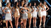 Anindya bersama kontestan lainnya di Miss Universe 2015. Ethan Miller/Getty Images/detikFoto.