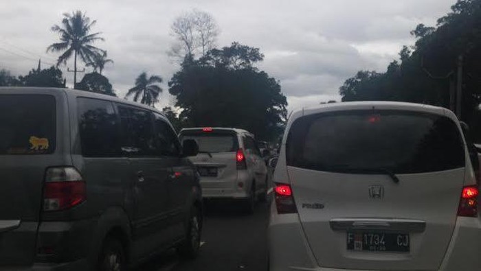 Jelang Libur Natal, Jalur Arah Puncak Macet Parah