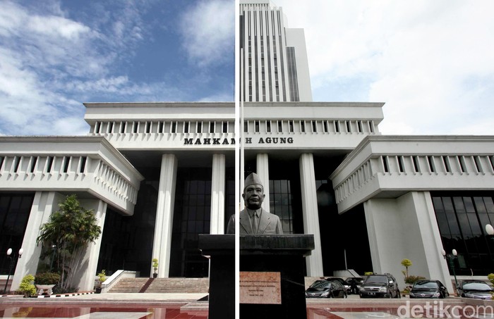 Gedung Mahkamah Agung (MA) sebelum pembangunan (kiri) dikombo dengan sesudah pembangunan.