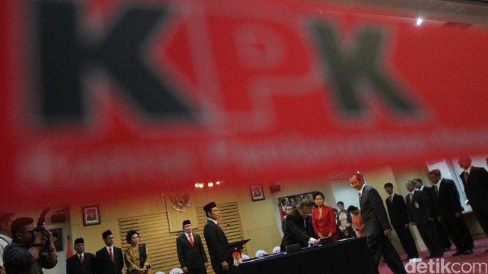 KPK Bantu Kejaksaan Tangkap Buronan Korupsi Dana Reboisasi