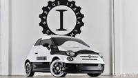 Fiat 500e pun dipermak ala First Order Stormtrooper. Mobil dimodifikasi oleh Garage Italia. Bengkel modifikasi terkenal Italia. (Istimewa/Fiat Chrysler Automobiles).
