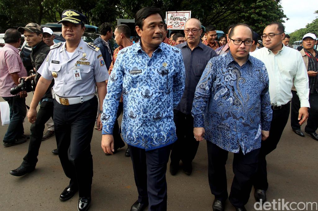 Kopaja AC resmi terintegrasi dengan PT Transportasi Jakarta. Armada itu diresmikan oleh Wagub DKI Djarot Saiful Hidayat di Parkir Timur Senayan.