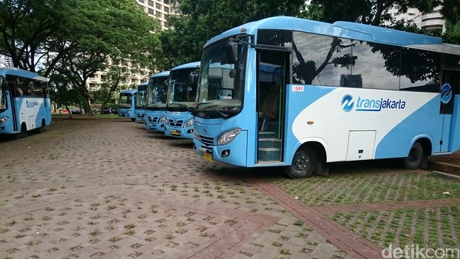 Dirut TransJ Baru Jawab Tantangan Ahok, dari Borong Bus hingga Nasib Metromini