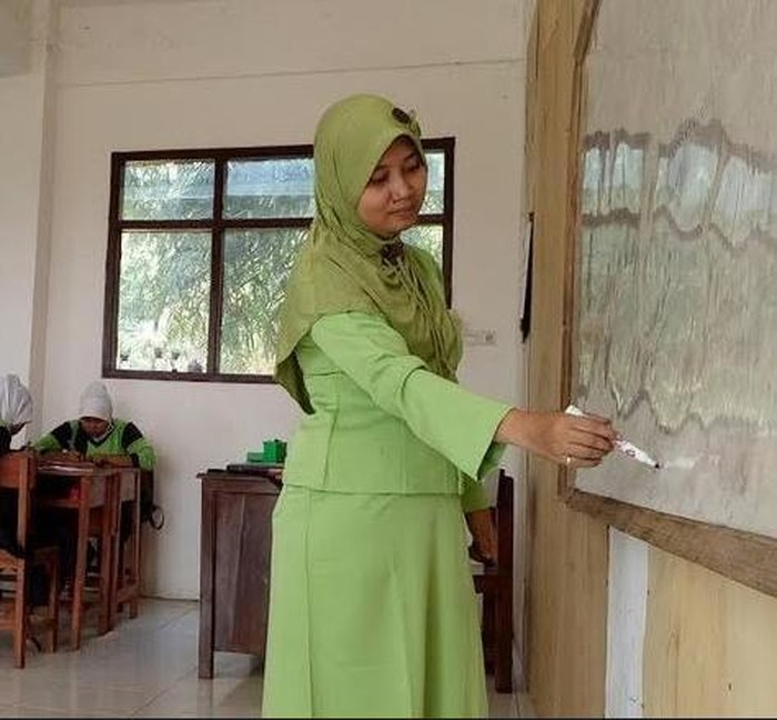 BNI Syariah Peringati Hari Ibu dengan Umrahkan Ibu Guru Hasanah