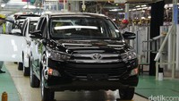 Mobil paling laris keempat milik Toyota Innova dengan berhasil terjual hingga 5.011 unit pada Mei 2018. Foto: Toyota Motor Manufacturing Indonesia