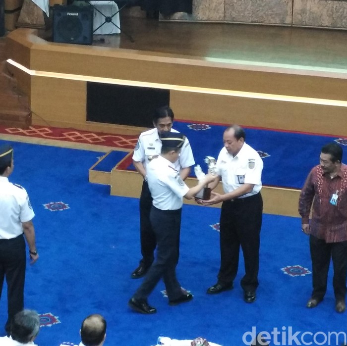 Utamakan Keselamatan, 3 Operator Transportasi ini Dapat Penghargaan Menhub