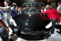 SUV Listrik Tesla Model X Siap Meluncur di Indonesia