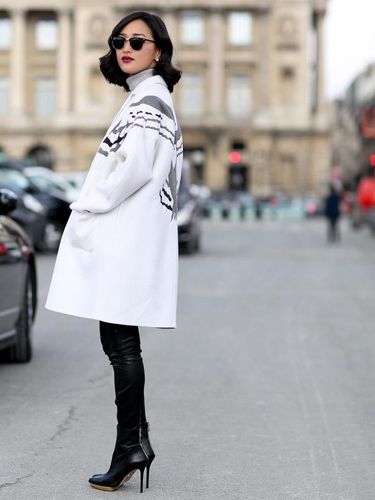 Trik Pakai <i>Legging</i> Agar Tak Saltum Seperti Ayu Ting Ting