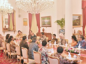 Cara Budayawan Beri Masukan untuk Presiden Jokowi