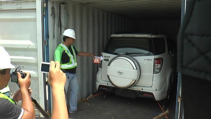 Polisi Gagalkan Penyelundupan Puluhan Kendaraan ke Timor Leste