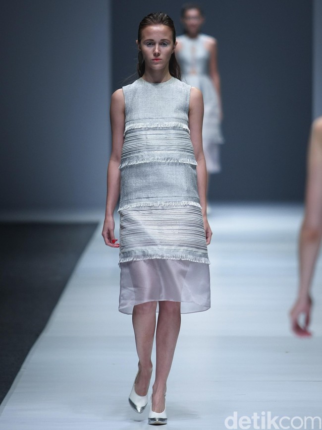 Peggy Hartanto Dewi Fashion Knight Jakarta Fashion Week 2016 at Senayan City. Jakarta. [Foto: Mohammad Abduh/Wolipop]