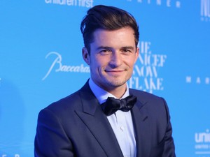 Buktikan Akur, Pacar dan Mantan Istri Orlando Bloom Selfie Bareng
