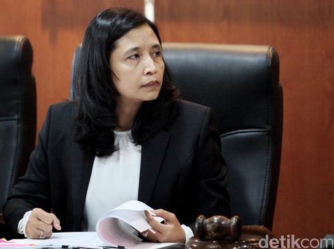 8 Nama Lolos Tes Tertulis Seleksi Hakim Konstitusi, Ini Profilnya