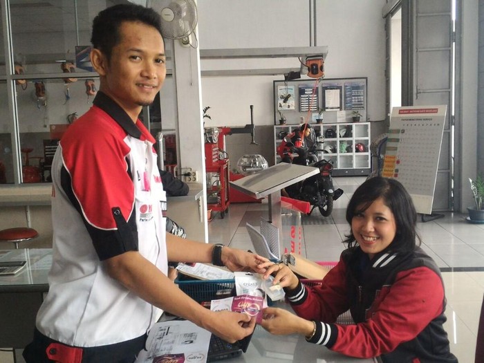 Peringati Hari Ibu, Yamaha Manjakan Wanita