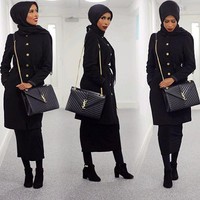 Basma Kahie populer sebagai desainer asal Inggris. Ia terkenal karena padu padan hijabnya yang stylish dan menyesuaikan jenis kulitnya. Basma Kahie juga sudah punya koleksi sendiri yang dinamakan Basma K Collection. Foto: Dok. Instagram Basma Kahie