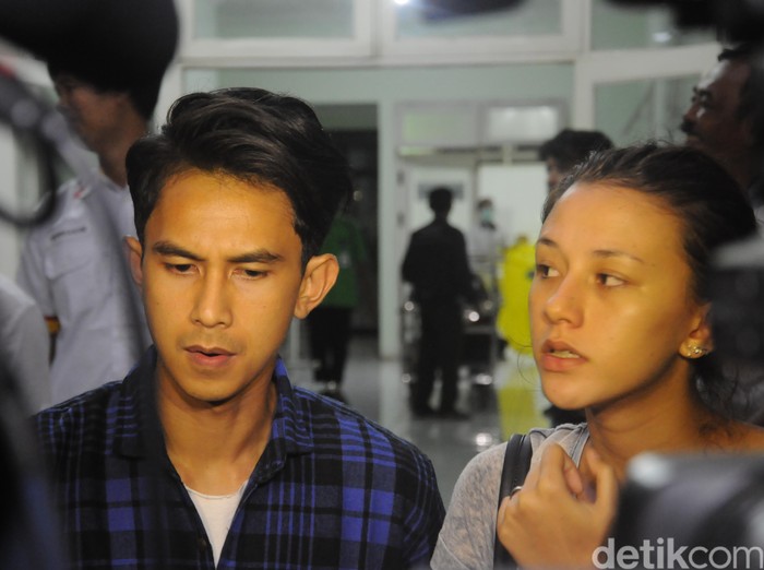 Dahlia Poland Tahan Tangis Kenang Pesan Mendiang Sang Ayah