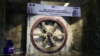 Salah satu momen pencanangan tunnel boring machine di jalur bawah tanah MRT. Foto: Bagus P/detikcom