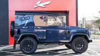 Mobil berwarna Tamar Blue itu hadir dengan tampilan yang berbeda. (Foto: Project Kahn)