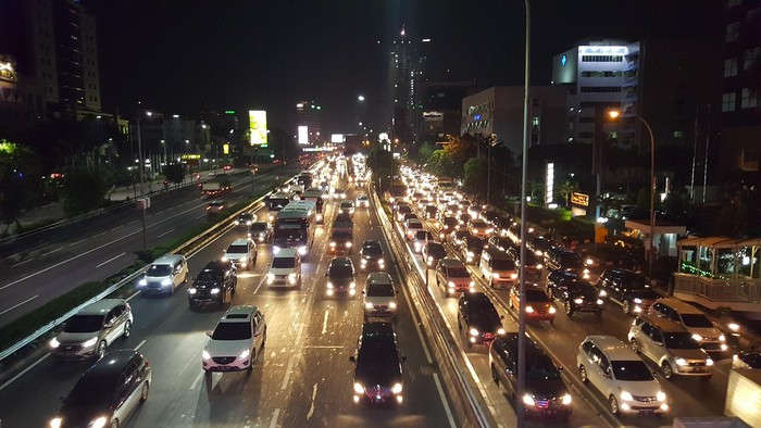 Macet Tol Semanggi-Cawang