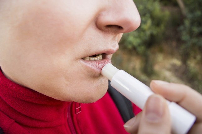 Kulit Kering dan Bibir Pecah-pecah? Atasi dengan Alpukat dan Lidah Buaya