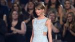 10 Penampilan Memesona Taylor Swift Sepanjang 2015