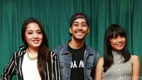 Pada Album barunya, Stronger berisi 10 lagu yang ditulis sendiri lewat program songwriting camp di Swedia.