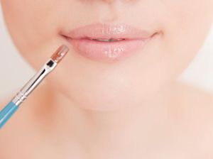 Rekomendasi Lip Serum yang Bagus untuk Mencerahkan dan Melembapkan Bibir