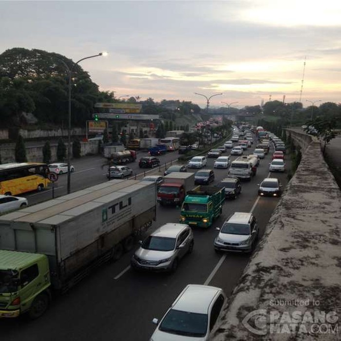 Libur Panjang, Tol Lingkar Dalam dan Luar Jakarta Macet Panjang