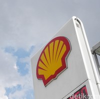 Perusahaan minyak Shell awalnya memulai bisnis sebagai toko barang antik. Kemudian mereka menjual shell (cangkang kerang), dan 50 tahun kemudian baru masuk ke bisnis perminyakan.  Foto: Ari Saputra