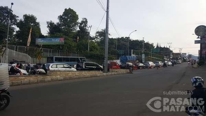 Lalin Macet Sejak Pagi, Arah Puncak Buka Tutup dan Dialihkan via Sukabumi