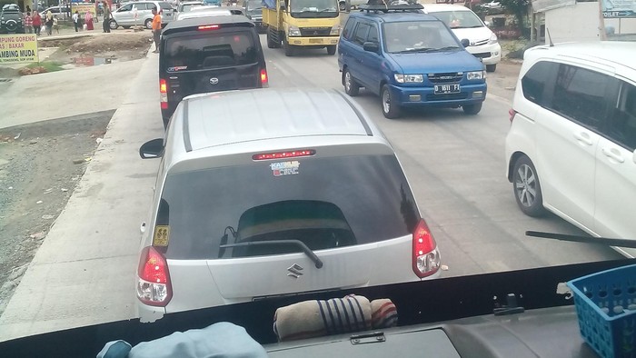 Cerita Warga BSD yang Gagal Hadiri Hajatan karena Jalan Tol Macet Parah