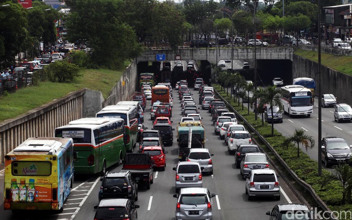 Jelang Puncak Arus Balik, Siap-siap Macet di Beberapa Ruas Tol