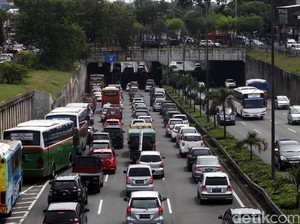 Imbas Libur Panjang, Kemacetan 6 Km Terjadi di Tol Jakarta arah Merak