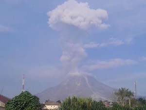 Penolakan Relokasi Pengungsi Sinabung di Karo Berujung Kerusuhan, 1 Orang Tewas