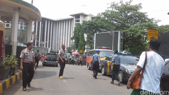 Indahnya Toleransi Antar Umat Beragama di Istiqlal dan Katedral