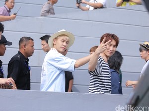 BTOB yang Ramahnya Keterlaluan!