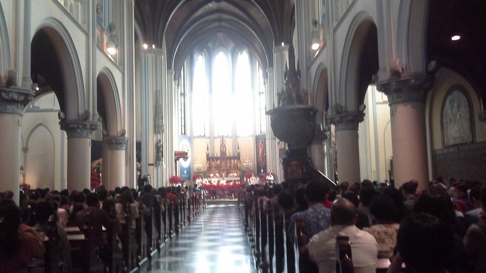 Misa Natal di Katedral