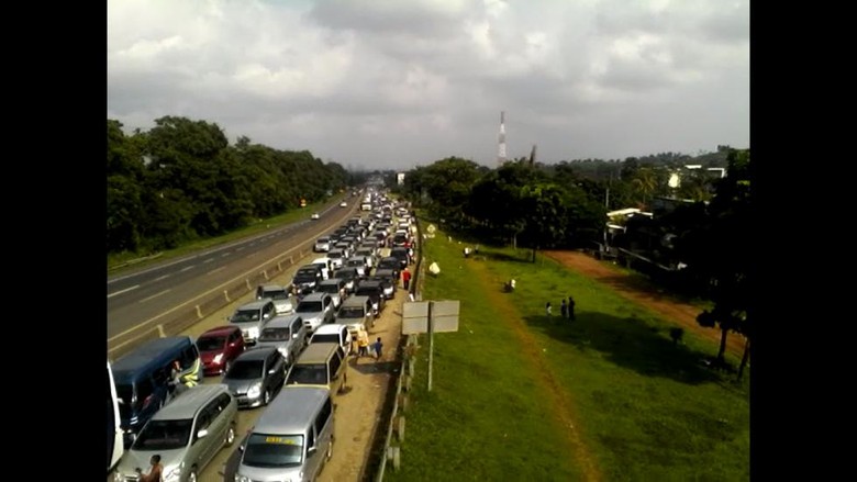 Pembangunan Infrastruktur Jalan Juga Jadi Penyebab Macet 