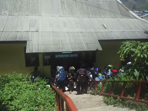 Gunung Semeru Diserbu Pendaki, Ratusan Orang Antre dan Berkemah di Ranupani