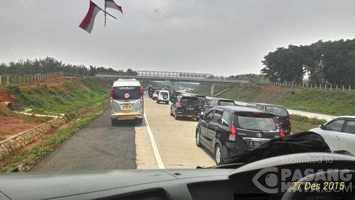 Macet Arus Balik Mulai Terlihat di Tol Cipali KM 82