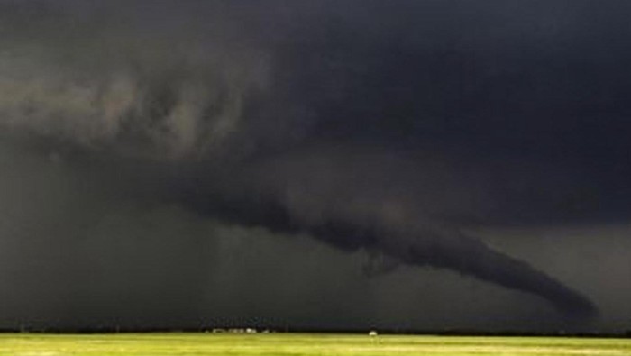 Tornado Hantam Texas, 8 Orang Tewas